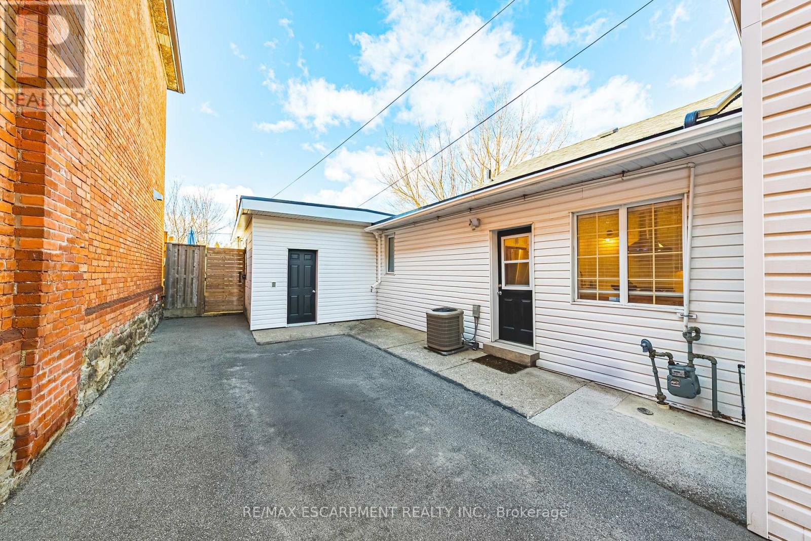 153 ELGIN STREET - 35