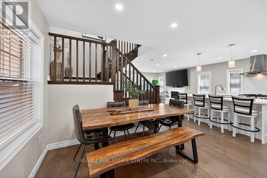 109 RAY STREET N - 16