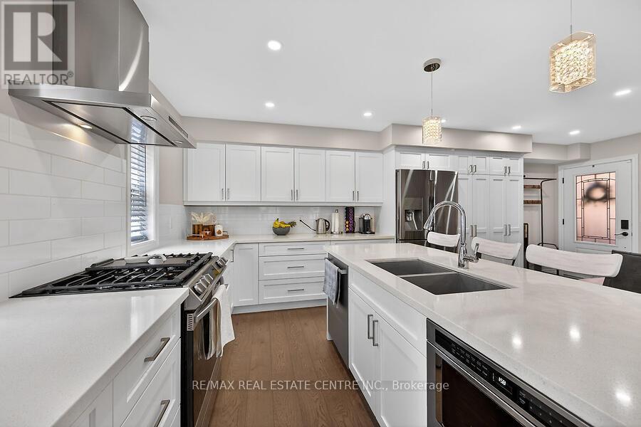 109 RAY STREET N - 21