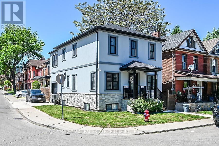 109 RAY STREET N - 3