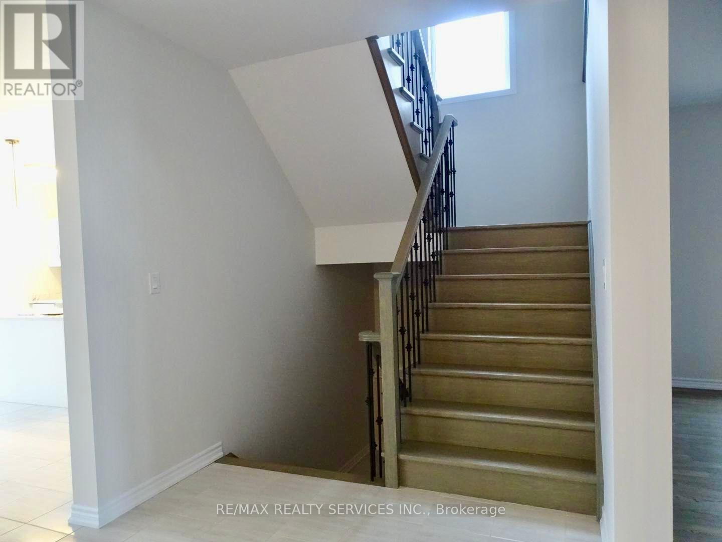 204 BETHUNE AVENUE - 8
