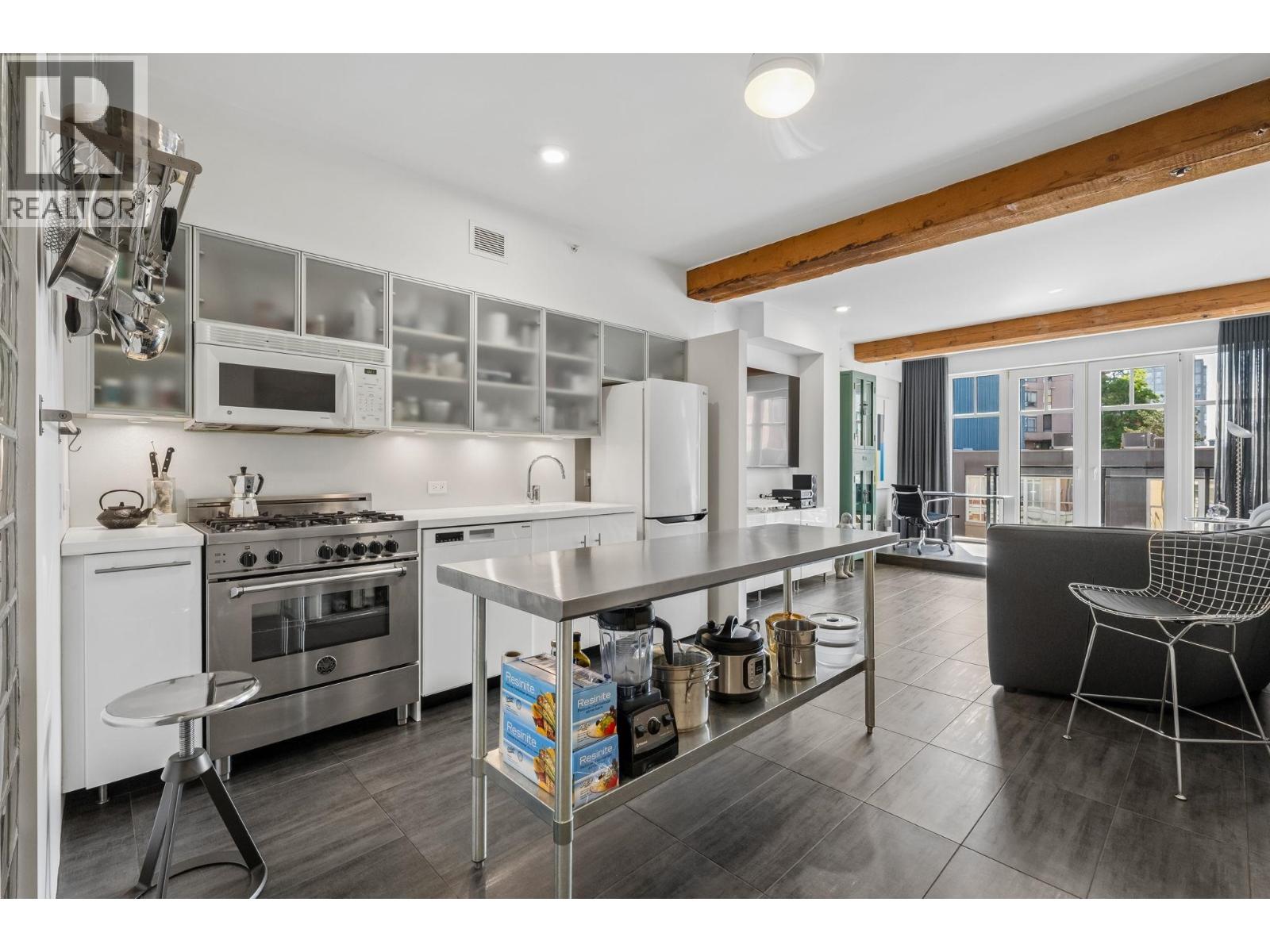 308 1275 HAMILTON STREET — photo 3