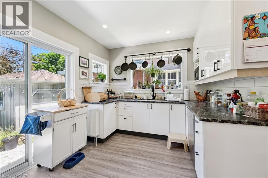 74 HOMEWOOD Avenue - 13