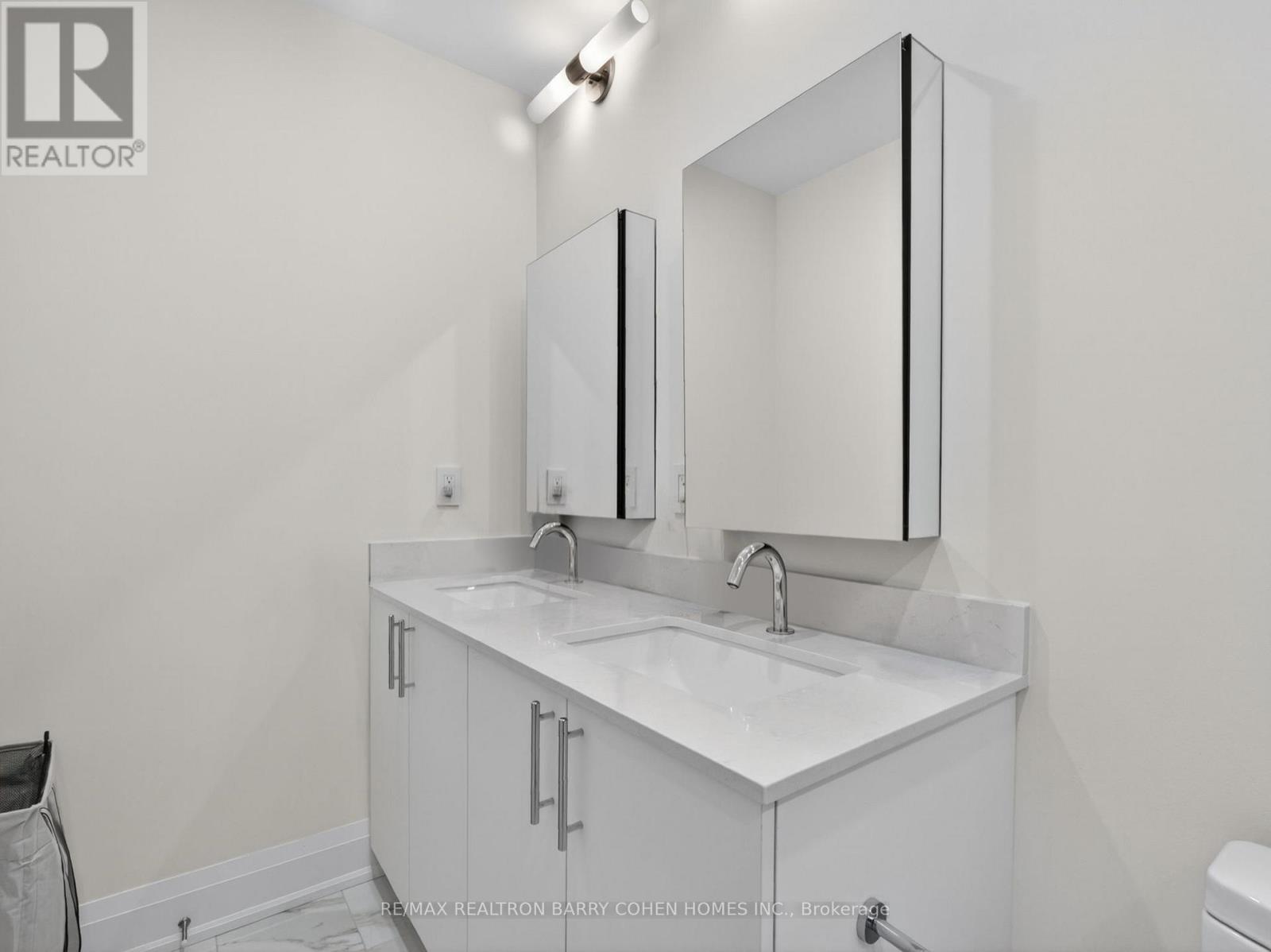#2104 88 CUMBERLAND STREET - 18
