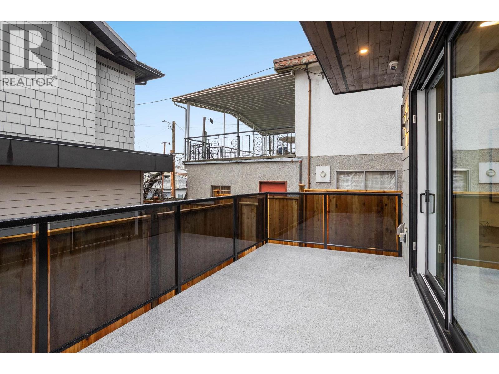 4 Bed, 4 Bath House for Sale in Vancouver – 2 3275 GRAVELEY STREET, Vancouver – MLS# R3131003 - Image 23