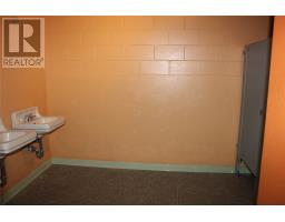 225 Carolina Avenue thumbnail 6