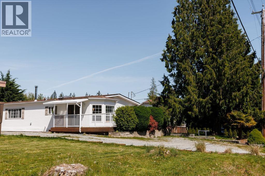 760 HILLCREST ROAD, Gibsons