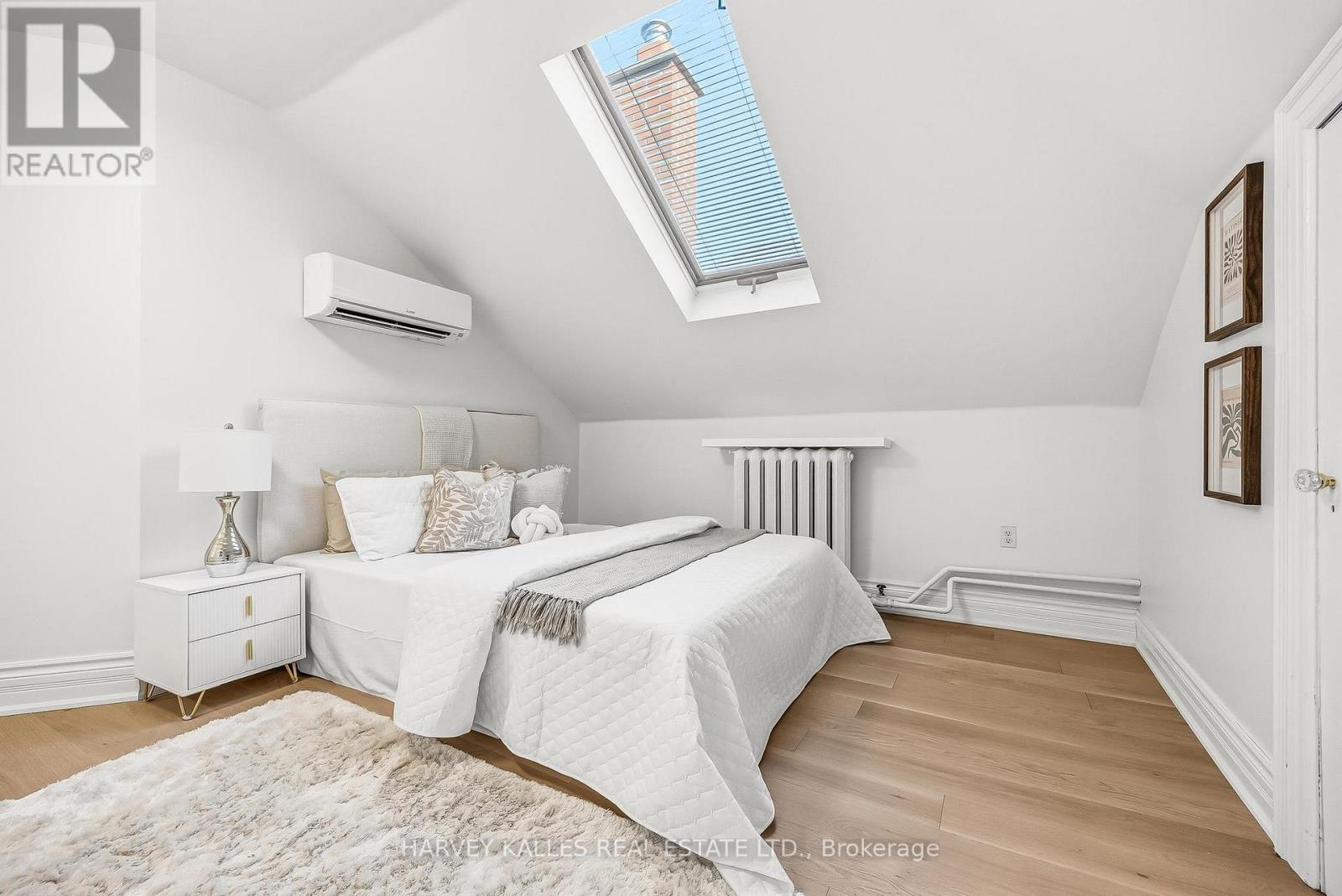 139 HAMMERSMITH AVENUE - 27