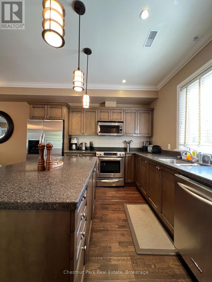 #UNIT 11 301 EMERALD HILLS COURT - 14