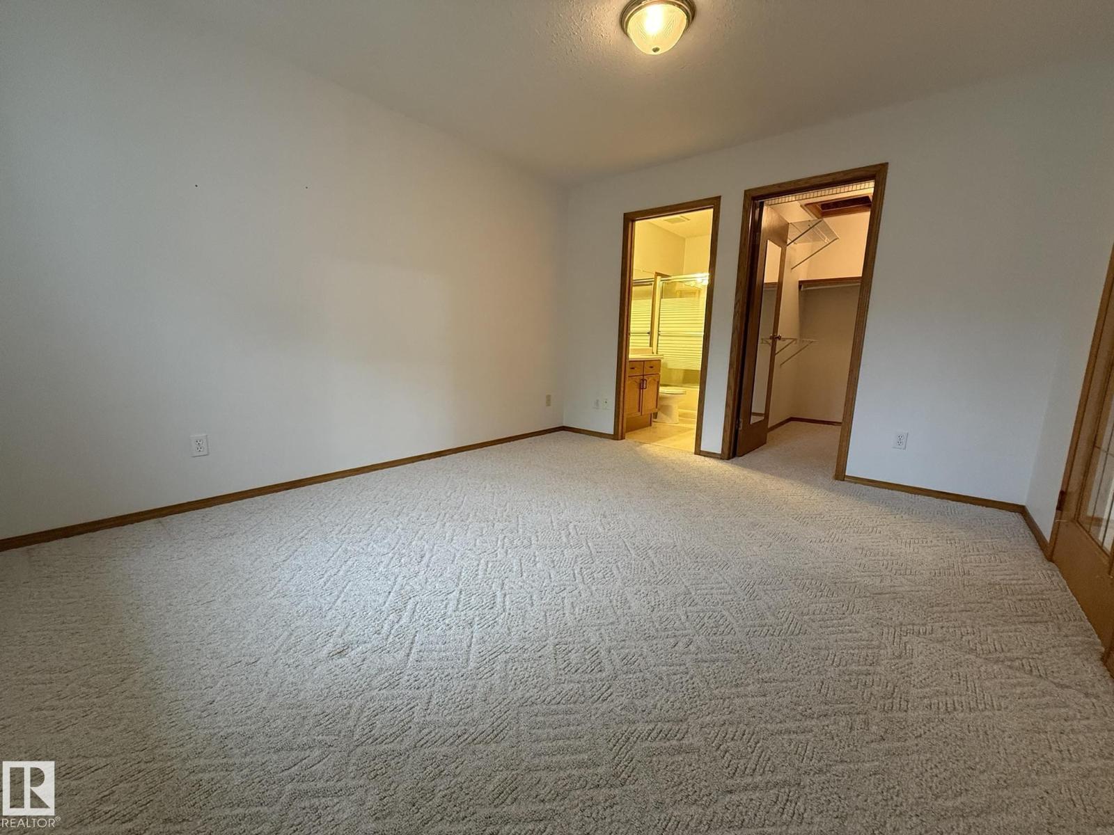 #102 4610 50 AV — photo 24