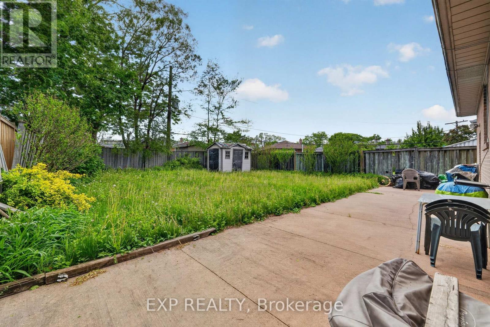 64 BRIDESBURG DRIVE - 19