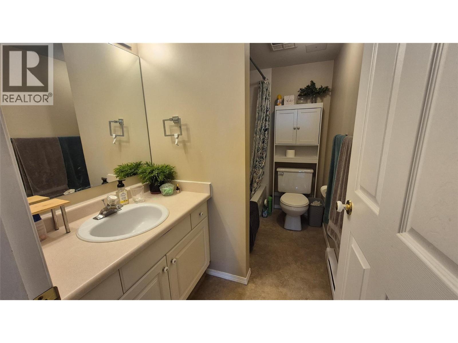 650 3 Street SW Unit# 404, Salmon Arm
