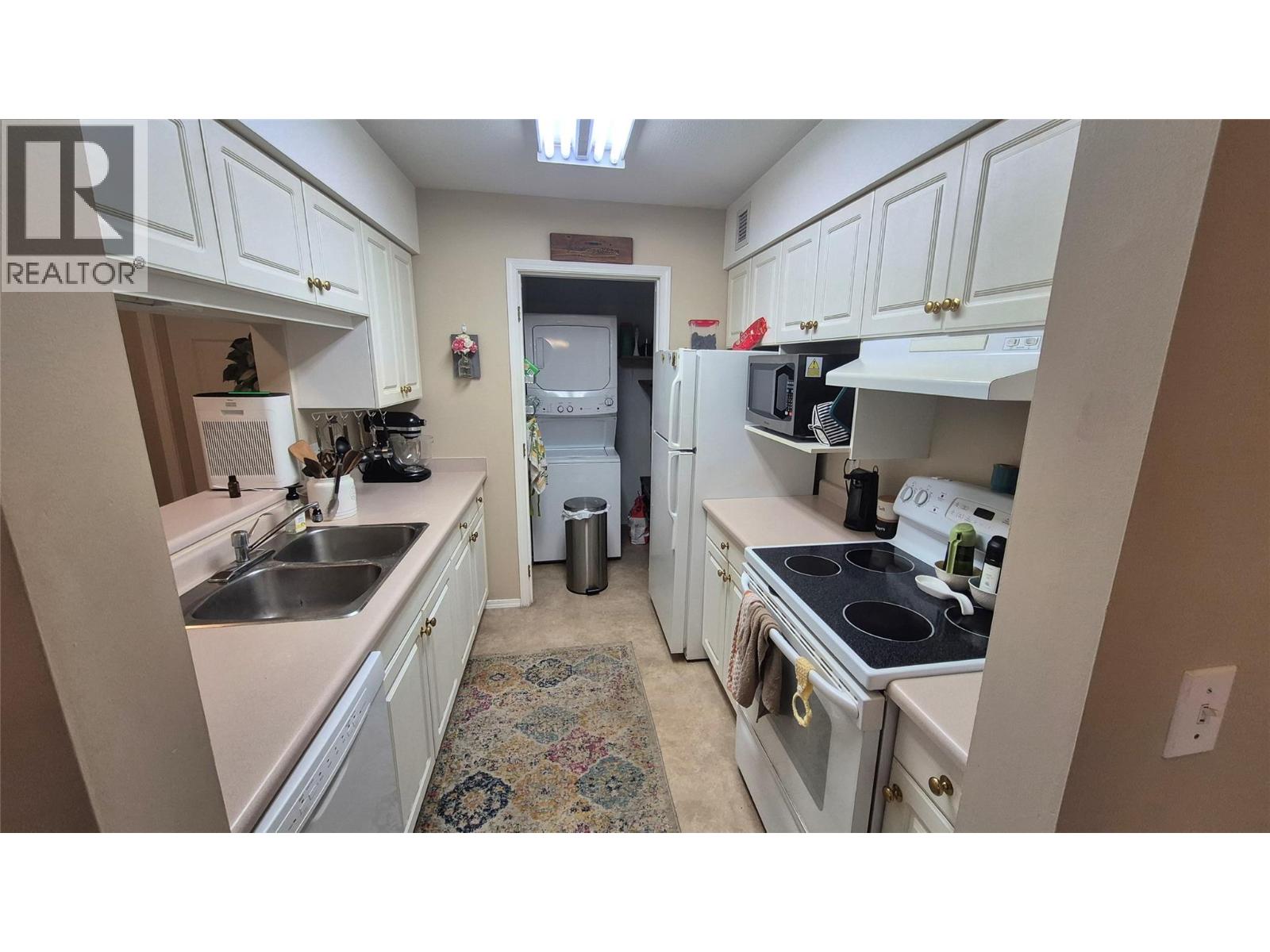 650 3 Street SW Unit# 404, Salmon Arm
