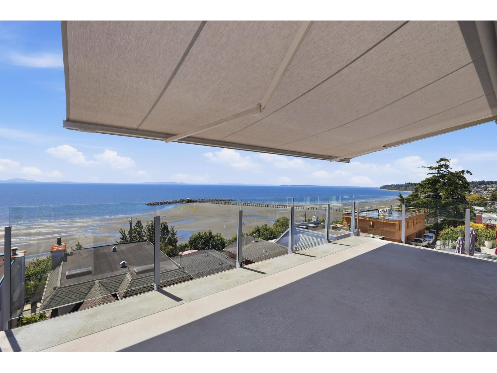 15240 VICTORIA AVENUE, White Rock