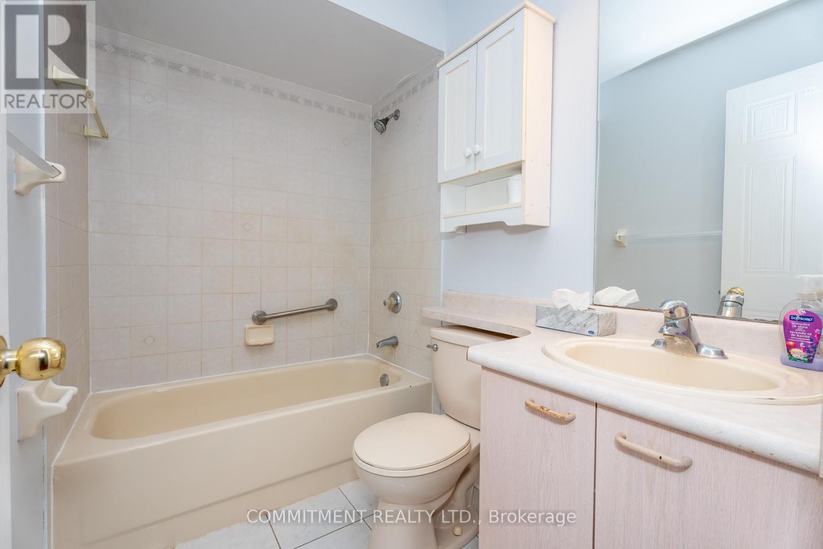 39 DOWNER CRESCENT