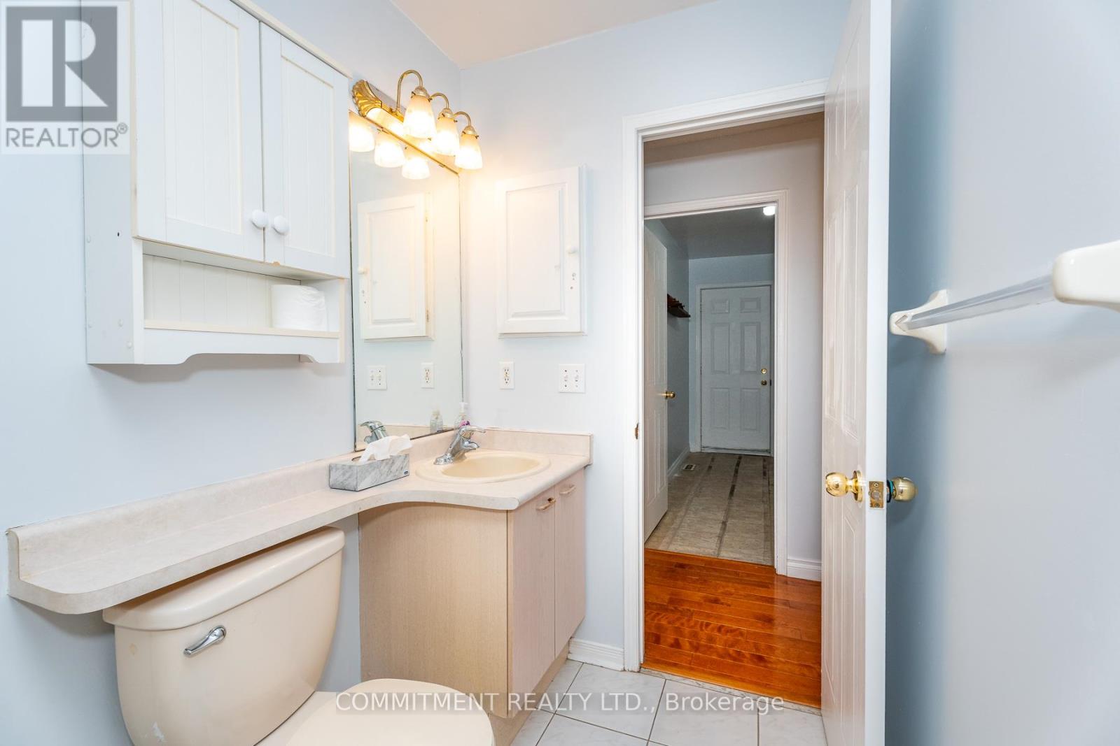 39 DOWNER CRESCENT - 26
