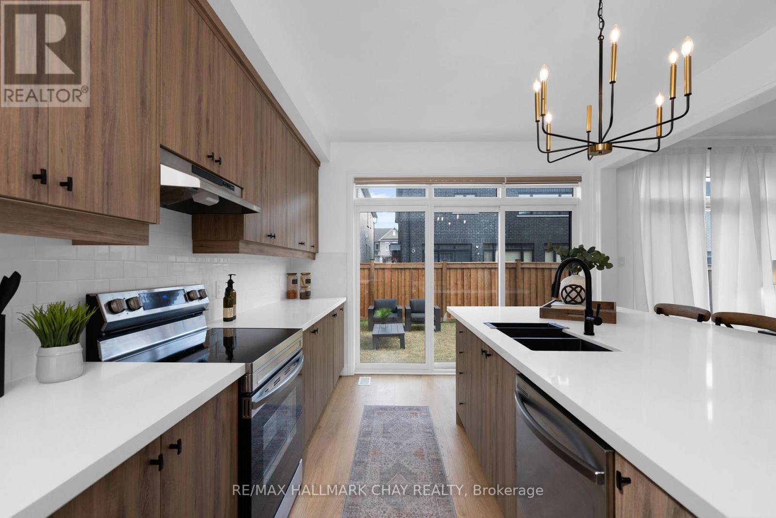 43 CALYPSO AVENUE - 13