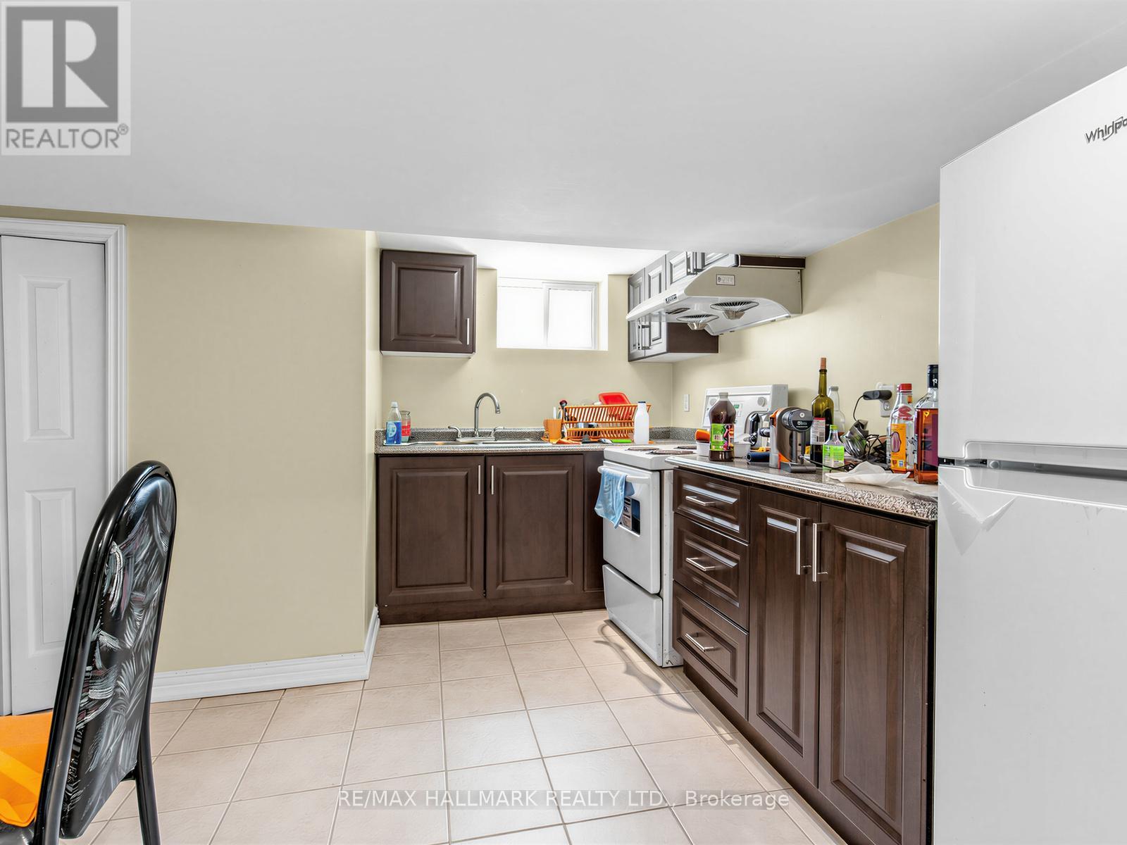 34 GREYLAWN CRESCENT - 21