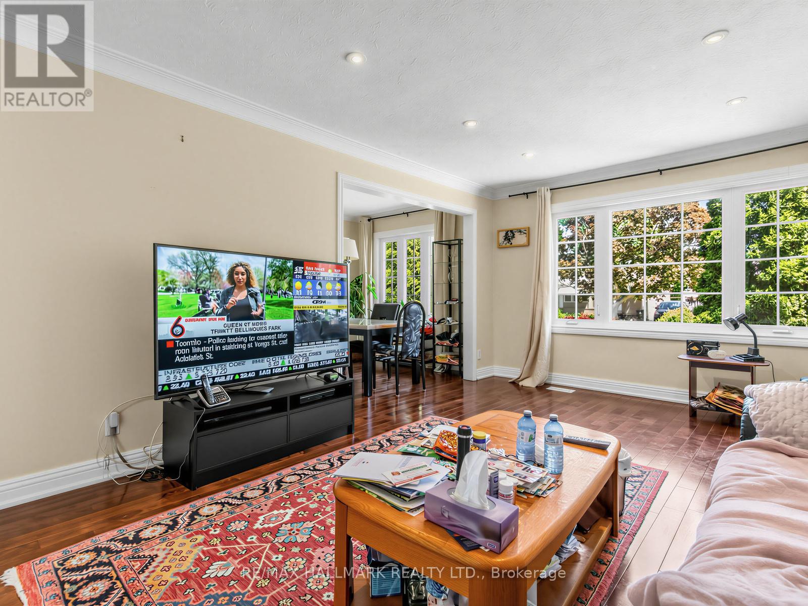34 GREYLAWN CRESCENT - 5