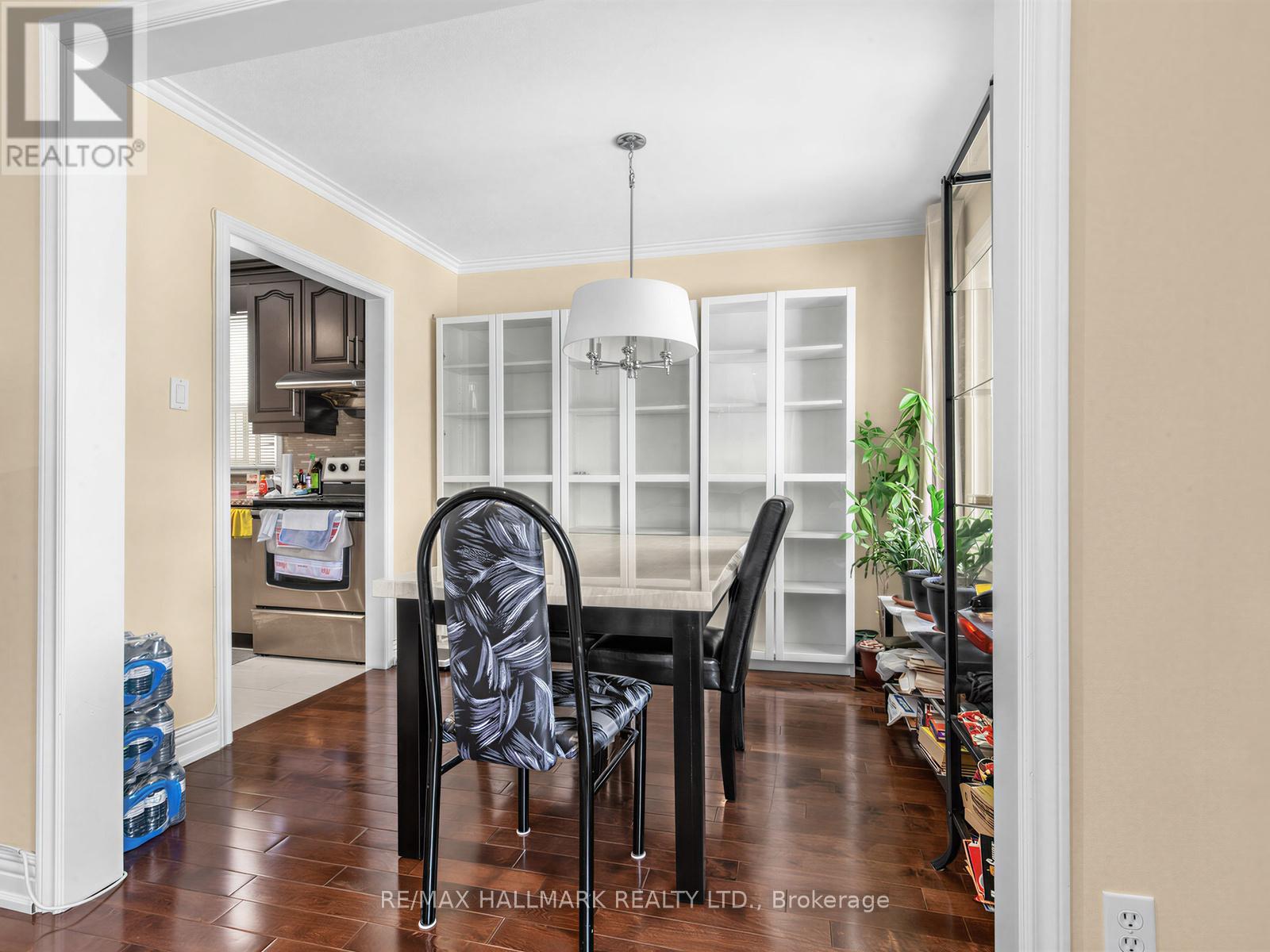 34 GREYLAWN CRESCENT - 6