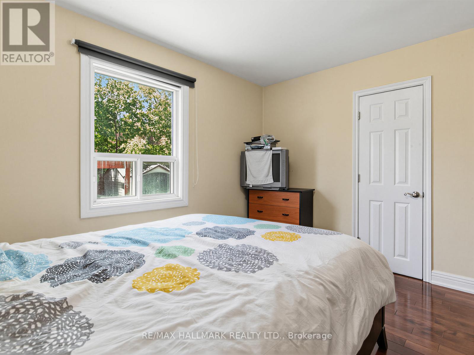 34 GREYLAWN CRESCENT - 15
