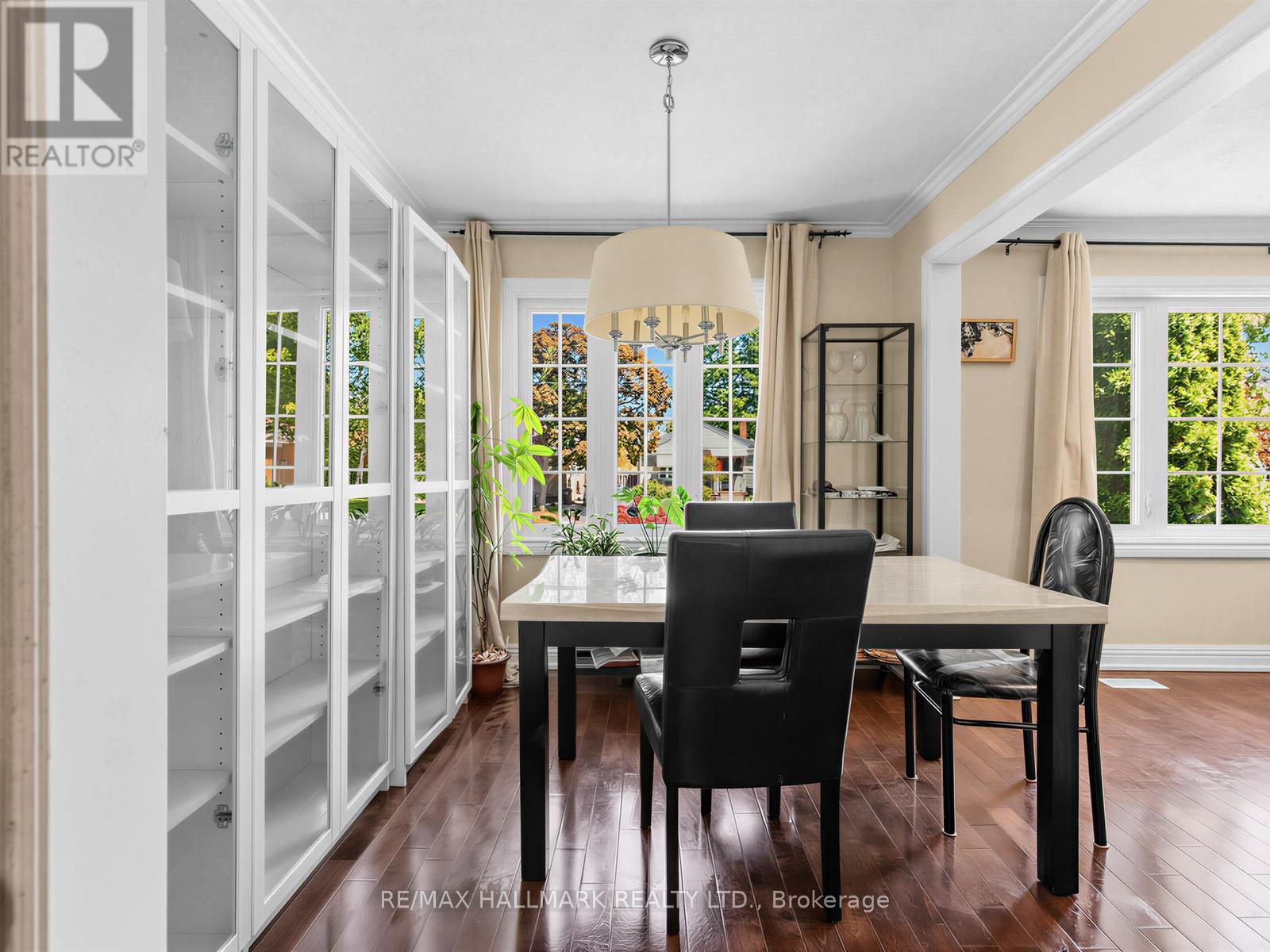 34 GREYLAWN CRESCENT - 7