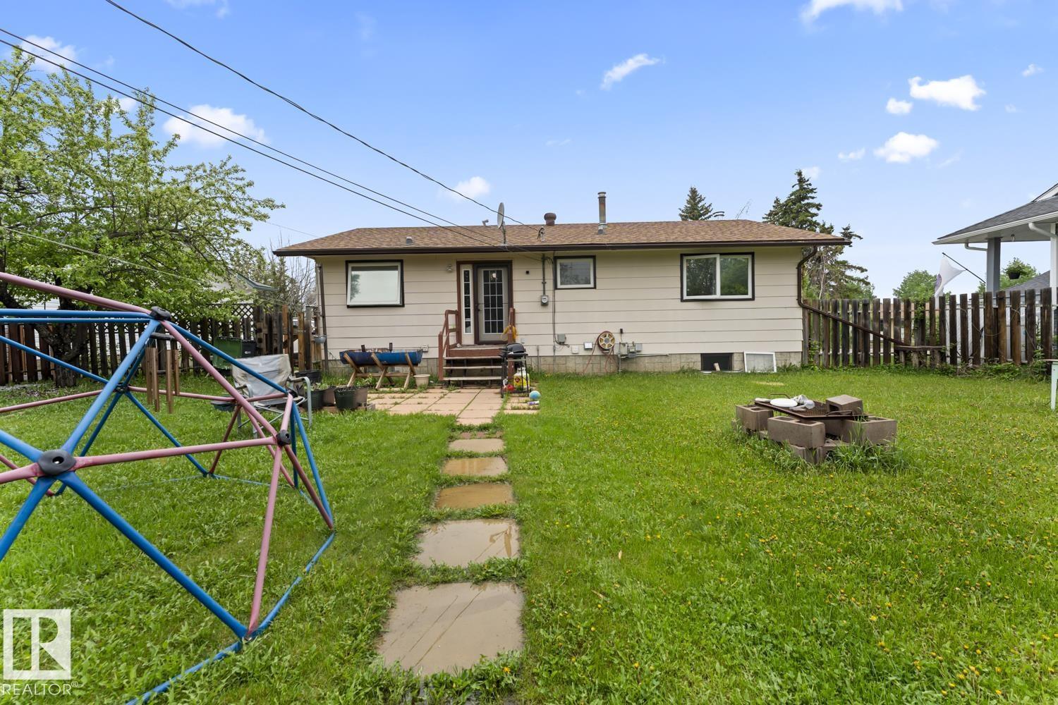 4723 57A ST - 26