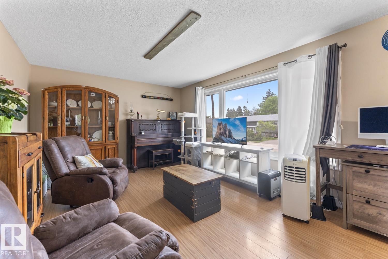 4723 57A ST - Image 3
