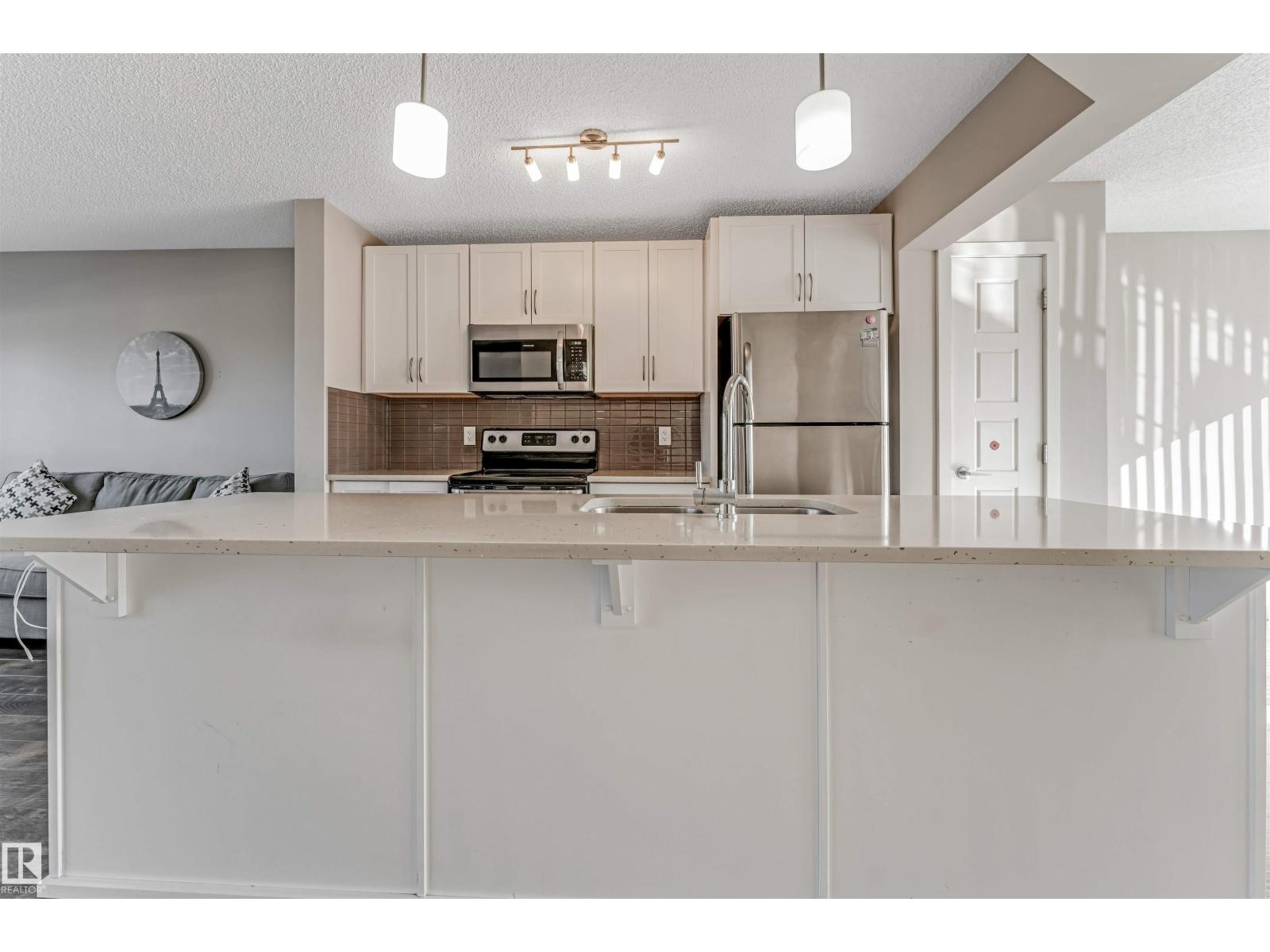 1624 33A ST NW - 19