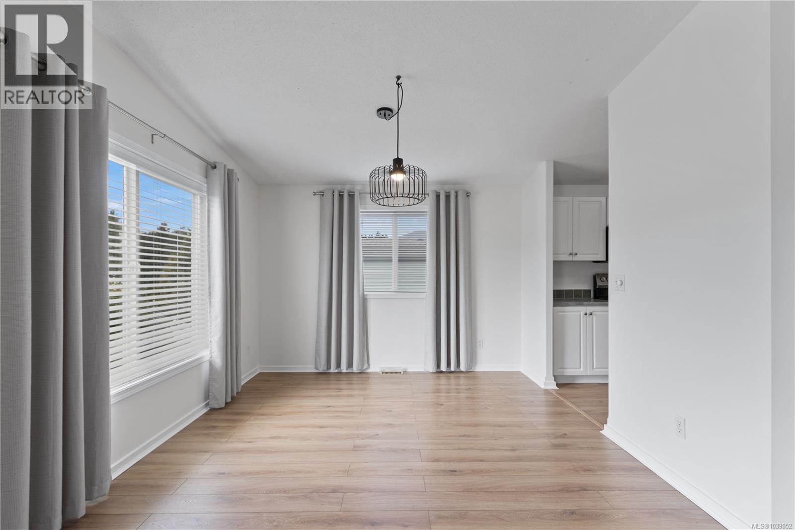 #4 356 Aspen Way - 10