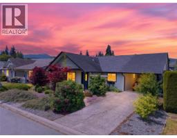 3305 Ninth St, Cumberland, BC V0R1S0 Photo 14