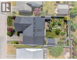 3305 Ninth St, Cumberland, BC V0R1S0 Photo 15