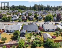 3305 Ninth St, Cumberland, BC V0R1S0 Photo 19