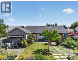 3305 Ninth St, Cumberland, BC V0R1S0 Photo 24