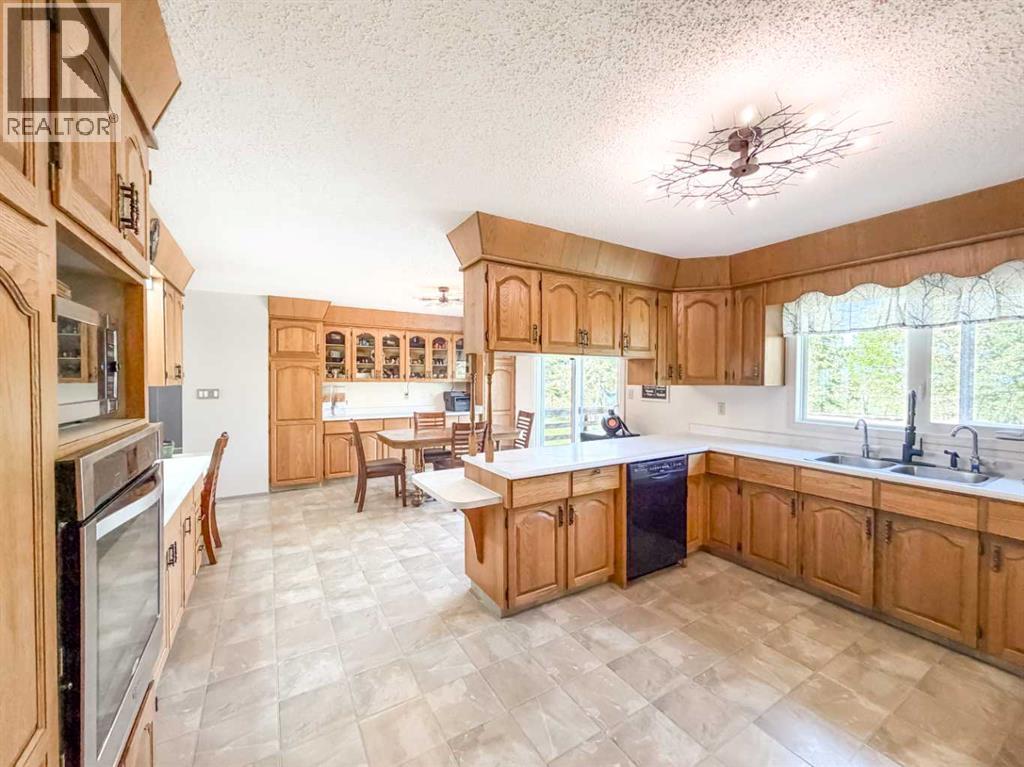 78512 Highway 744 — photo 15