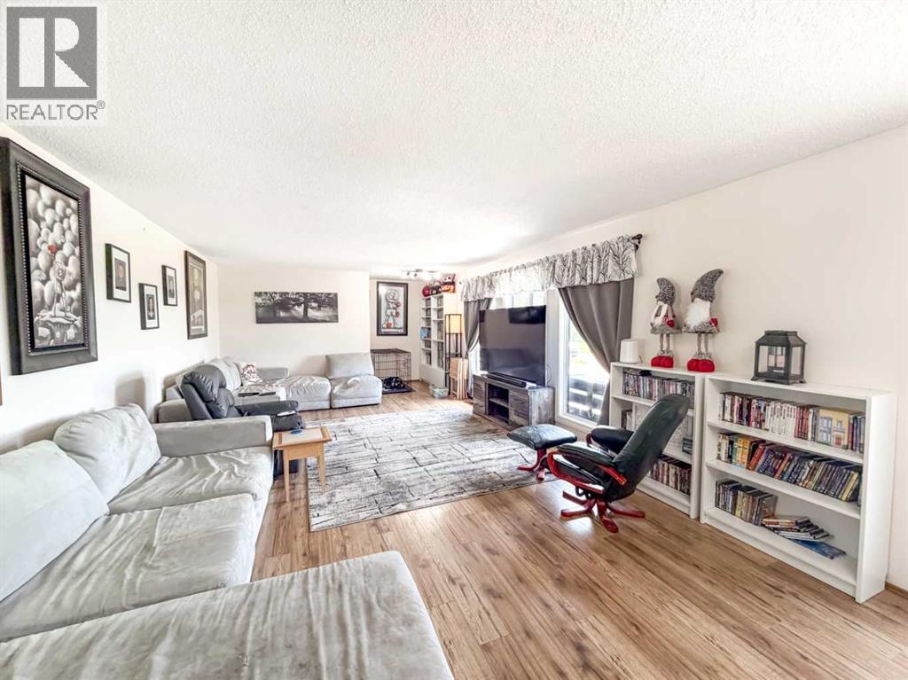 78512 Highway 744 - photo 5