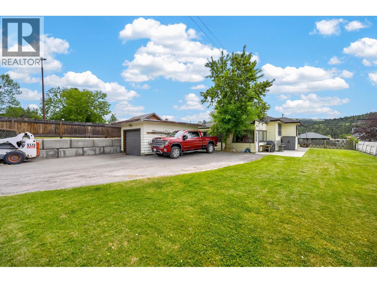 1404 Cariboo Hwy 97 Highway - 31