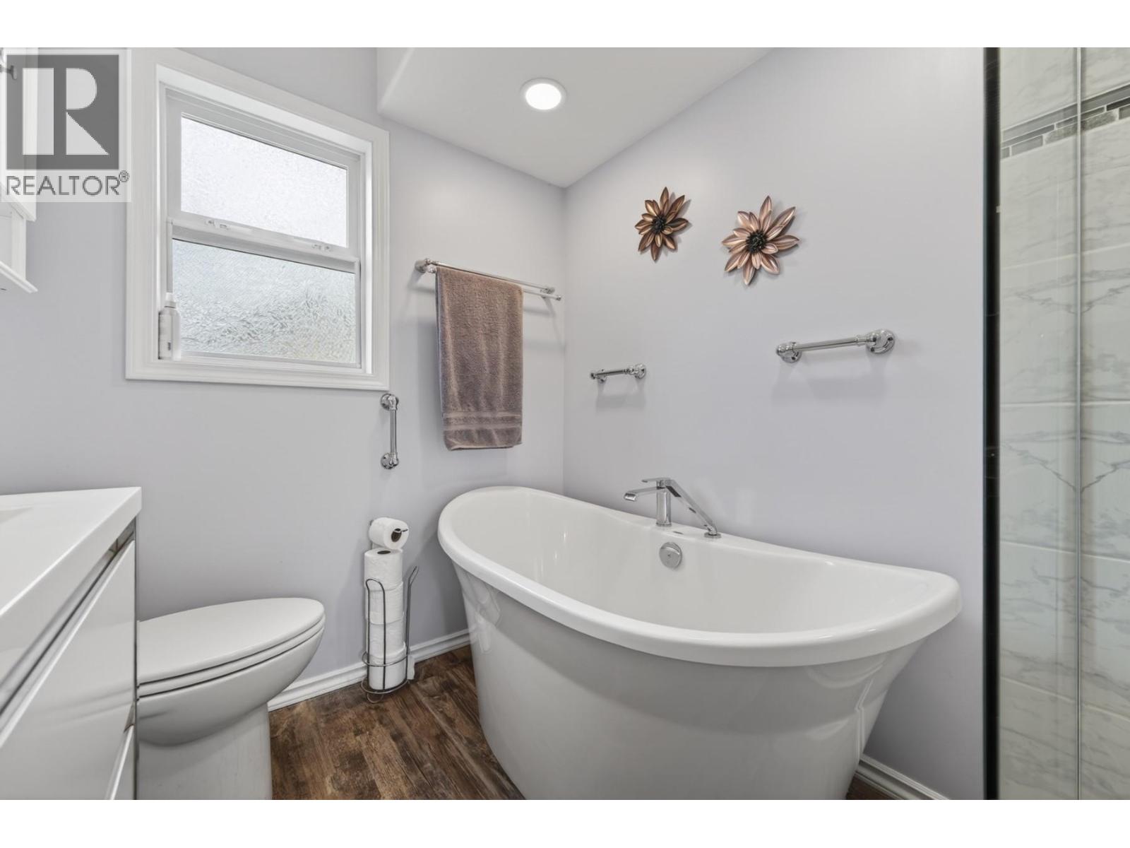 1404 Cariboo Hwy 97 Highway - 12