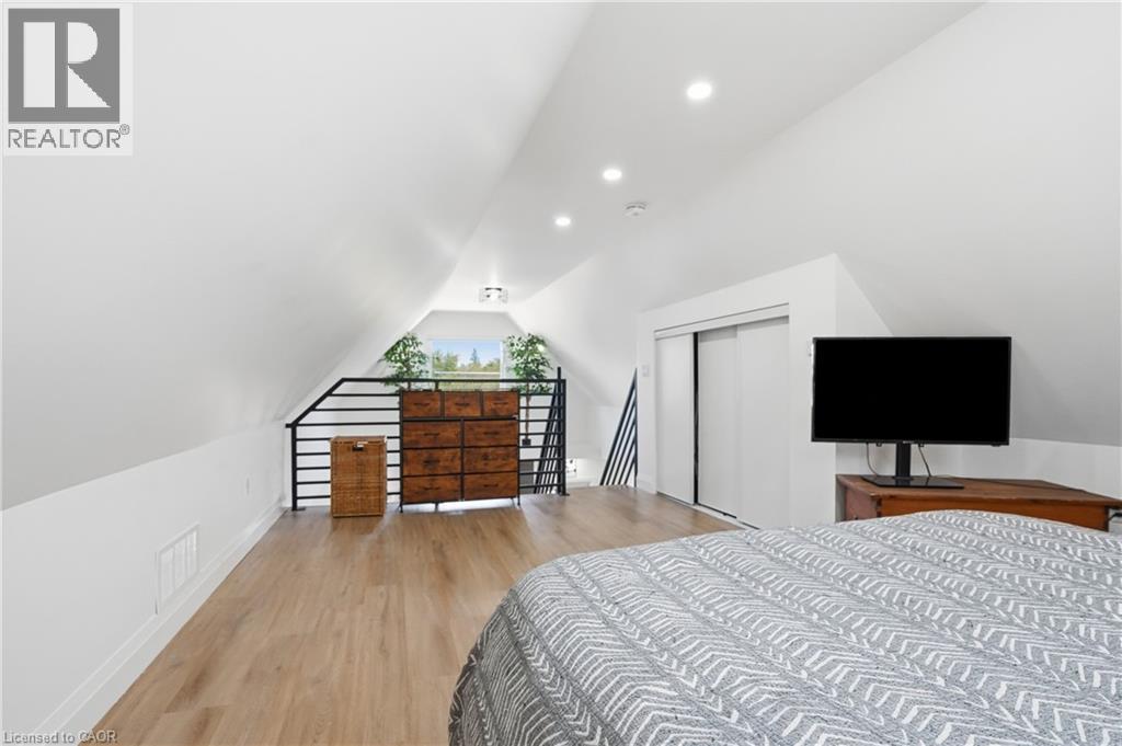 198 DUNDURN Street S - 10