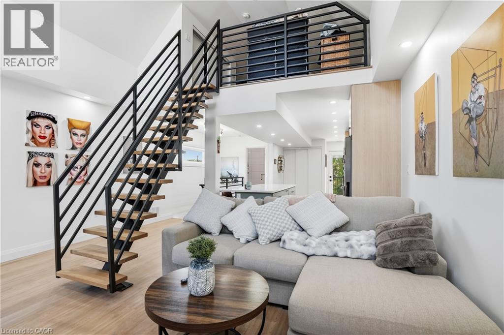198 DUNDURN Street S - 4