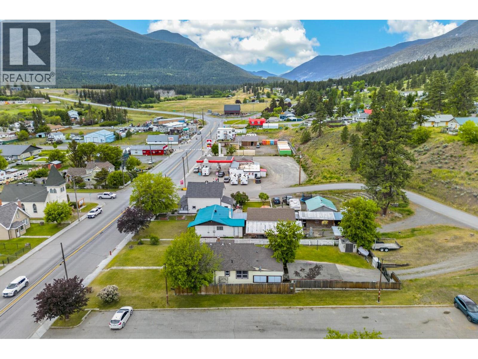 1404 Cariboo Hwy 97 Highway, Clinton