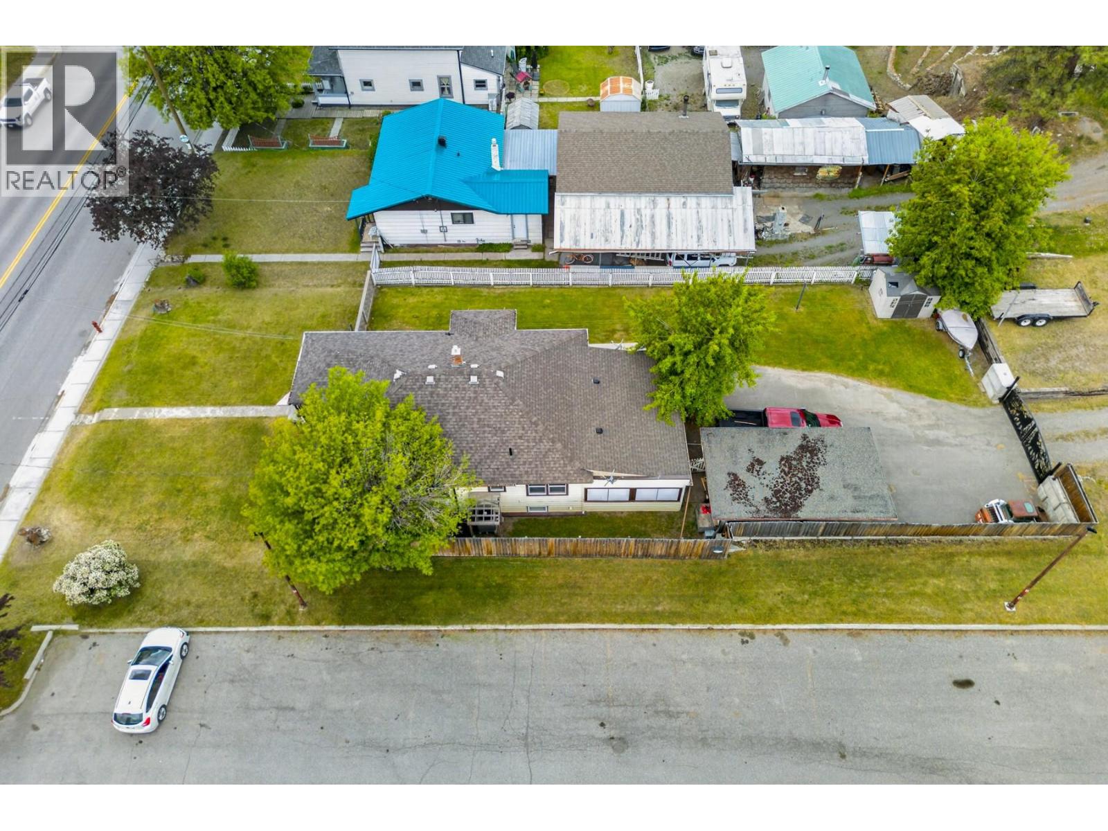 1404 Cariboo Hwy 97 Highway - 38