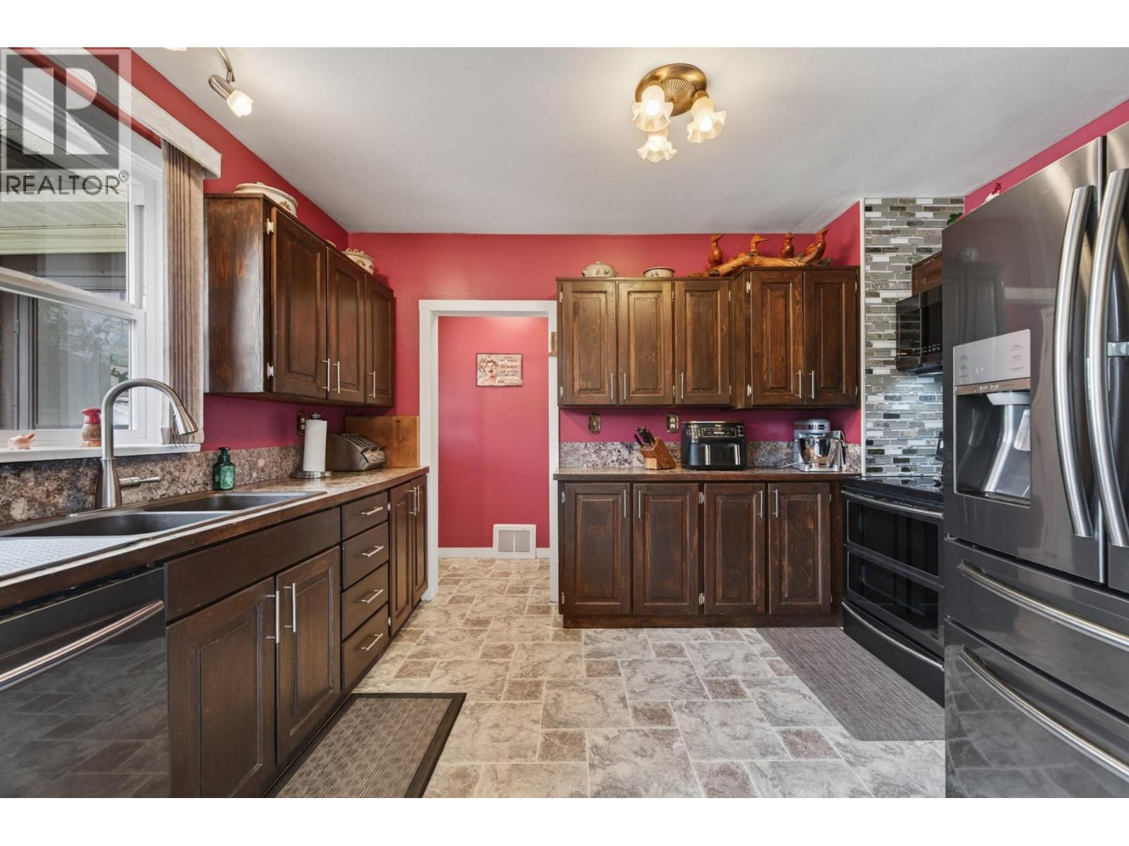 1404 Cariboo Hwy 97 Highway, Clinton