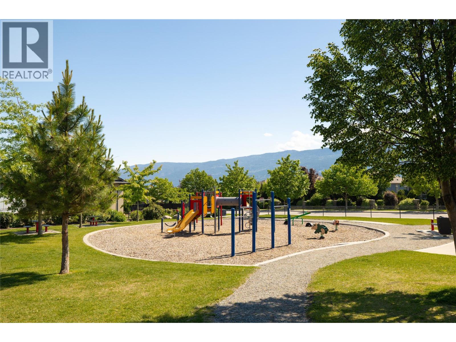  13008 GIBBONS Drive, Lake Country