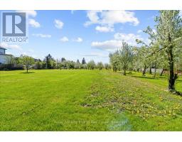2263 Hwy 2, Clarington, ON L1C3K7 Photo 13