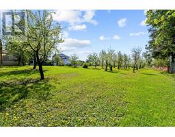 2263 Hwy 2, Clarington, ON L1C3K7 Photo 18
