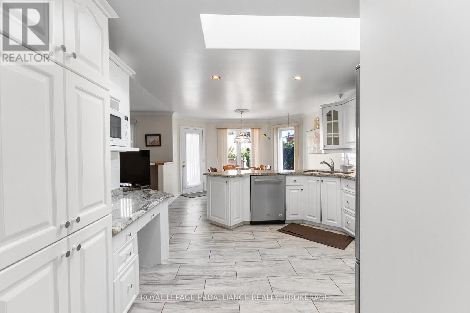 377 BRIARWOOD DRIVE - 12