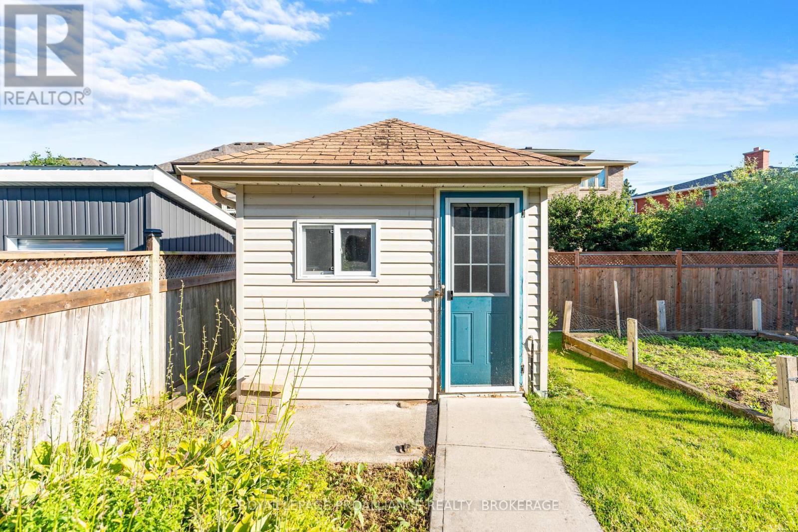 377 BRIARWOOD DRIVE - 44