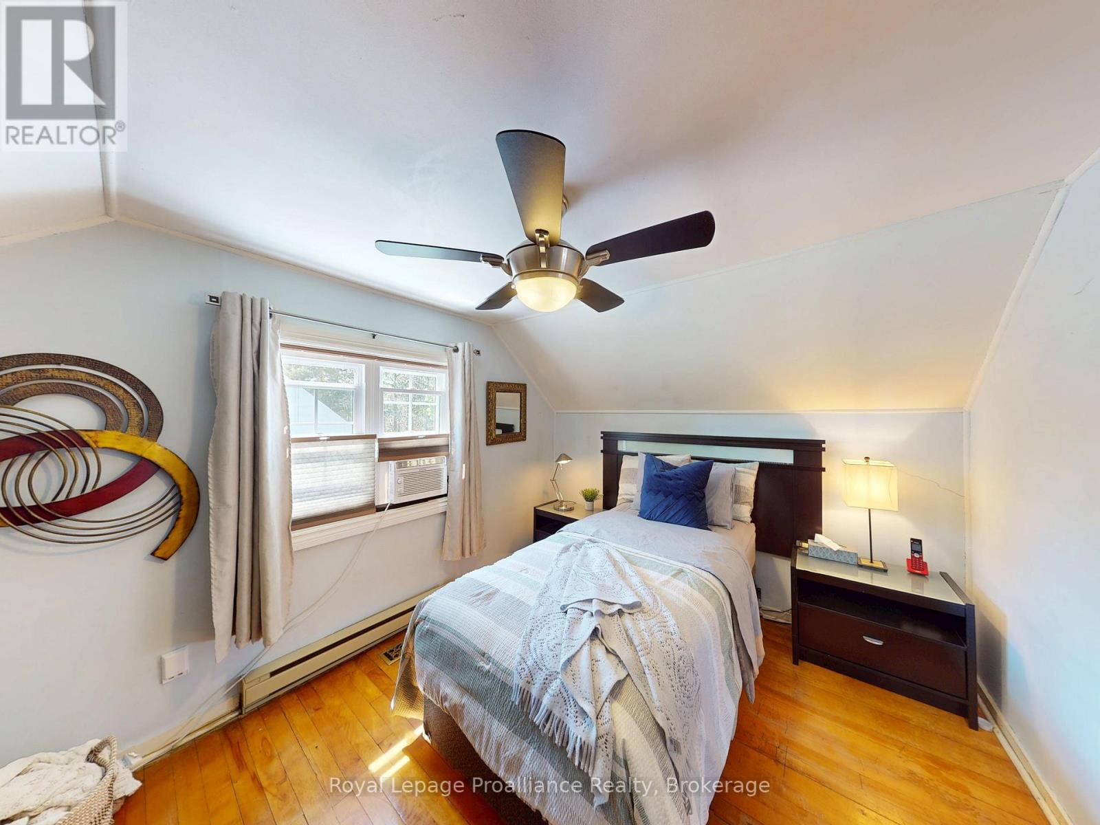 192 PINE STREET - 17
