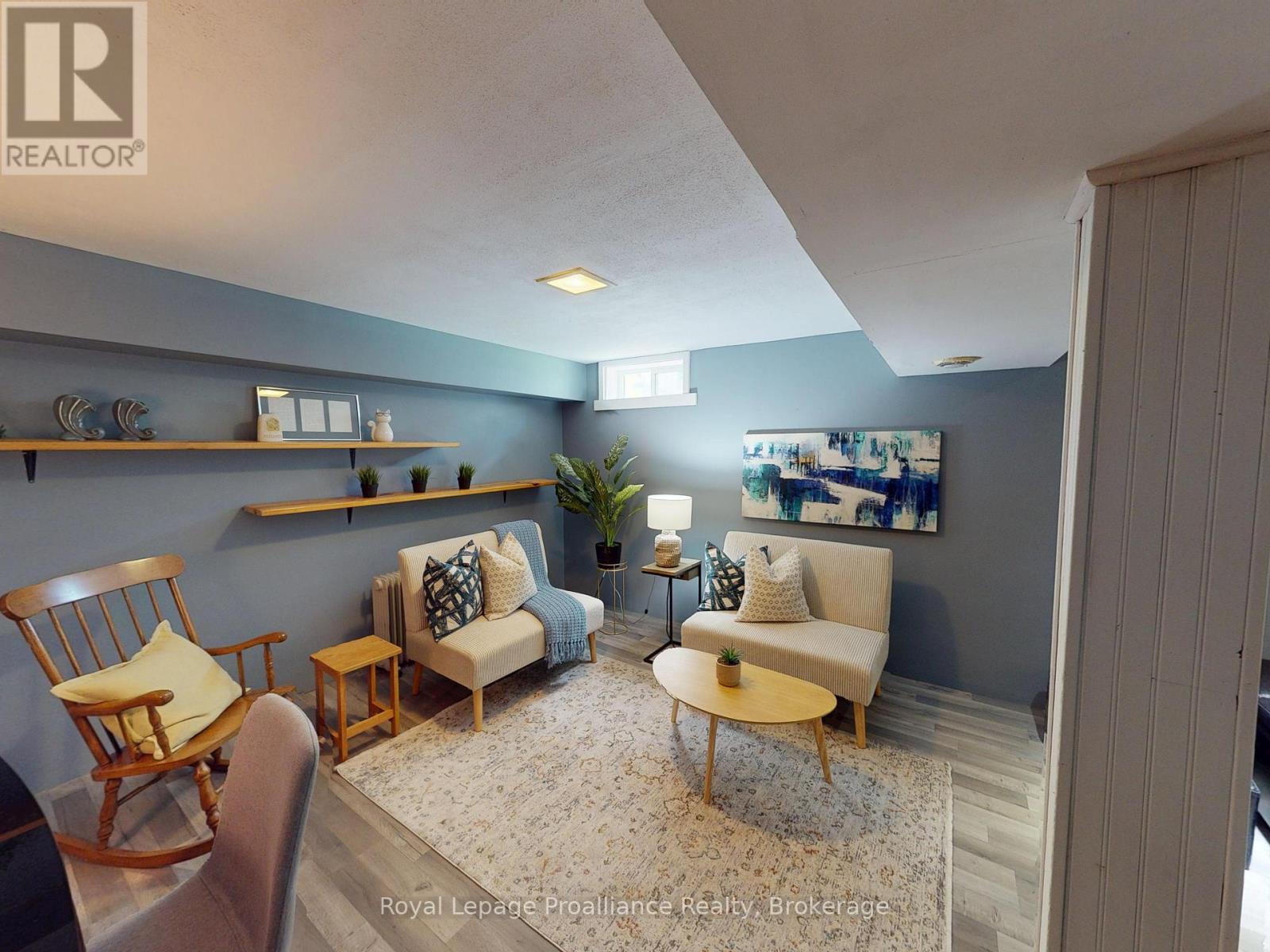 192 PINE STREET - 22